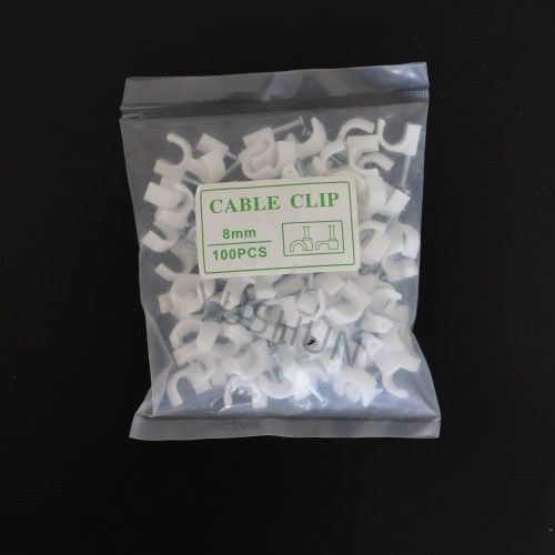 Biens utilisant de divers colliers en plastique plats de couleur blanche ou noire ou de câble pour des fils