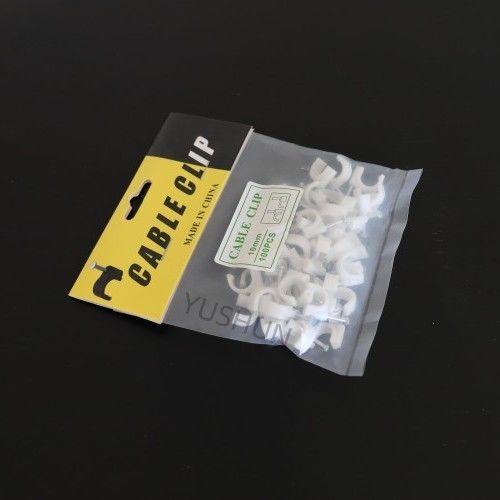 Biens utilisant de divers colliers en plastique plats de couleur blanche ou noire ou de câble pour des fils
