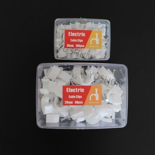 Biens utilisant de divers colliers en plastique plats de couleur blanche ou noire ou de câble pour des fils
