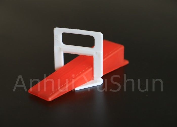 Tuile noire de 1.0mm nivelant des agrafes et des entretoises de cales pour parqueter le plastique