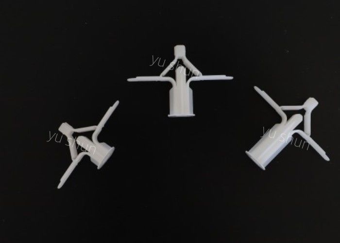 Ancrage de mur en plastique de 32 mm de long pour une livraison rapide dans 10-15 jours