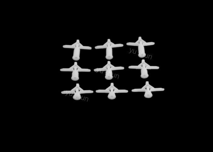 Ancrage de mur en plastique de 32 mm de long pour une livraison rapide dans 10-15 jours