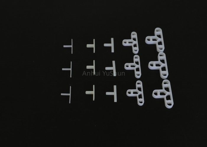 Type blanc d'ODM T agrafes en plastique d'entretoises de tuile pour l'installation de mur de plancher
