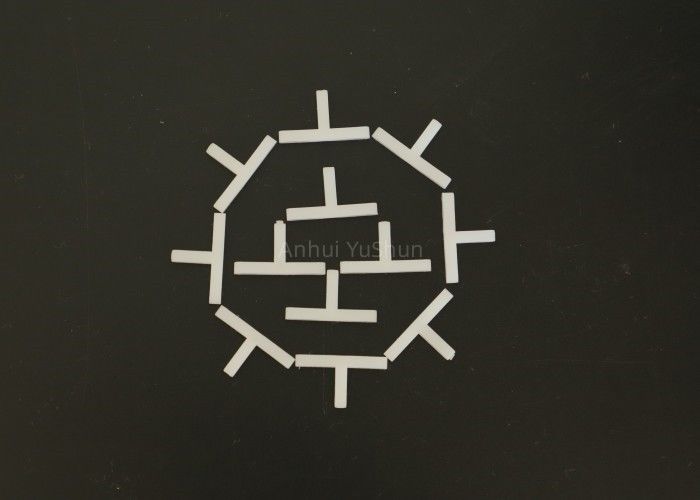 Type blanc d'ODM T agrafes en plastique d'entretoises de tuile pour l'installation de mur de plancher