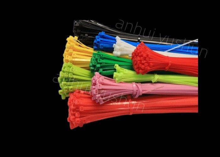 Des attaches en plastique de câbles en nylon à auto-verrouillage efficaces et fiables -40°C à 85°C